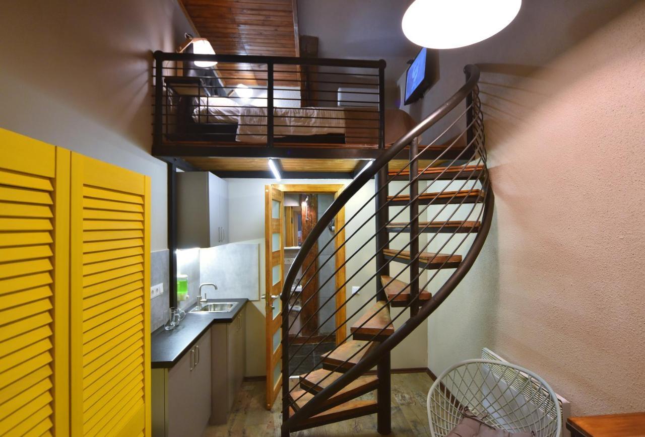 Mezzanine Hotel Odessa Exterior foto