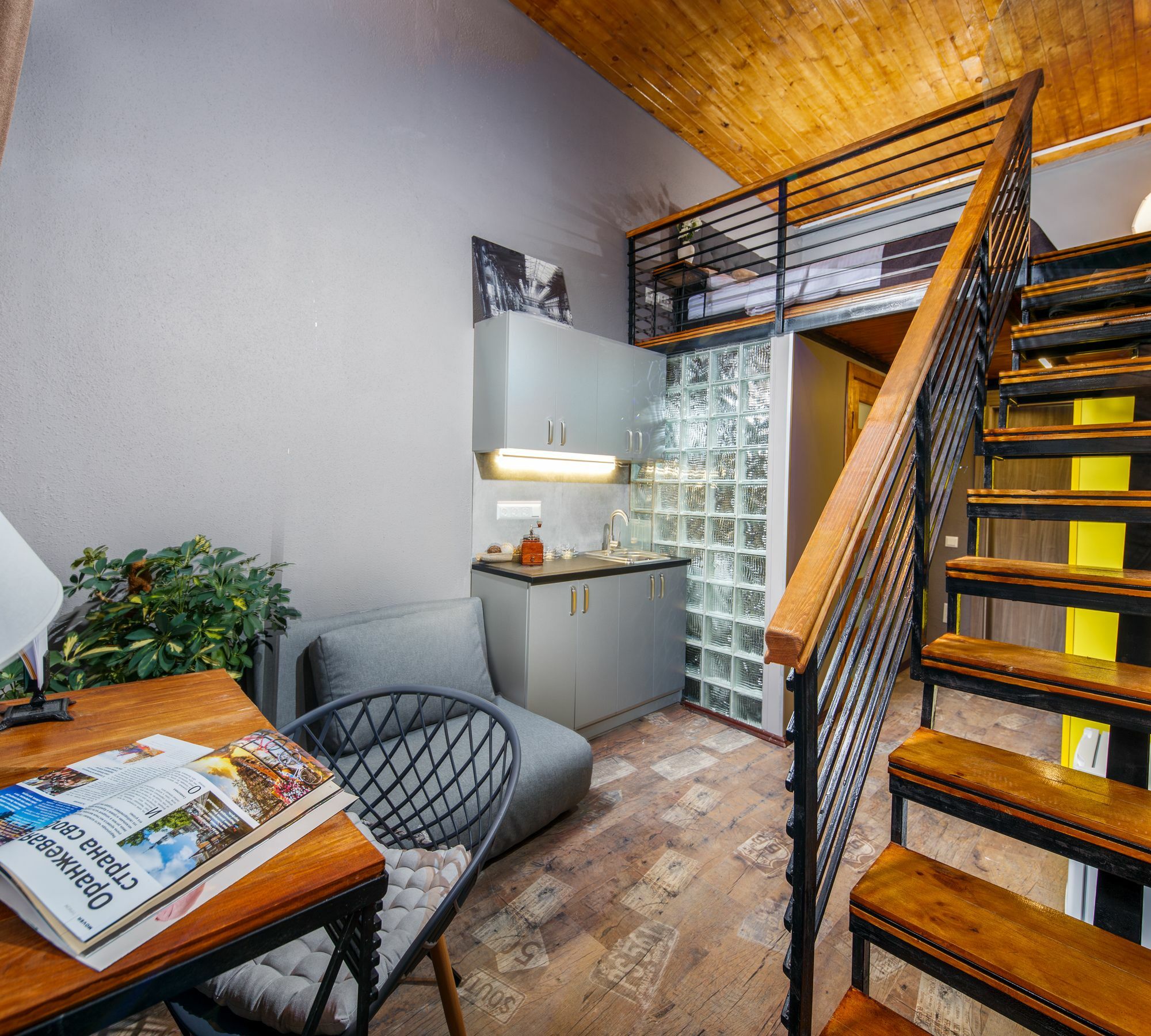 Mezzanine Hotel Odessa Exterior foto